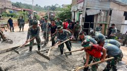 Terik Matahari Menyengat, Satgas TMMD Tanpa Lelah Kejar Pengecoran Jalan